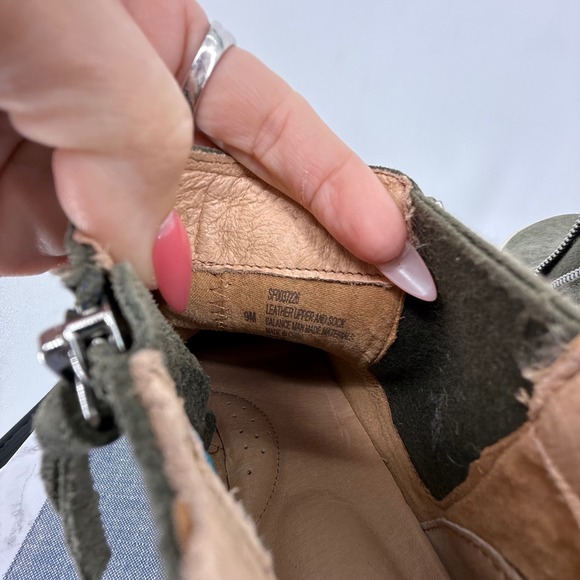 SOFFT Britton ll Women 9M Olive Green Suede Side Zip Ankle Bootie Sneaker Casual - Picture 9 of 11